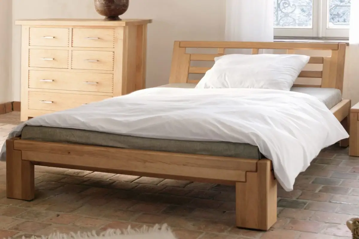 Holzbetten Batu RE Bettgestell